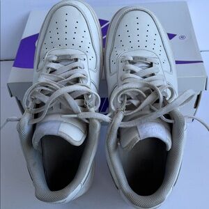 Nike White Low-Top Air Force 1 Sneakers